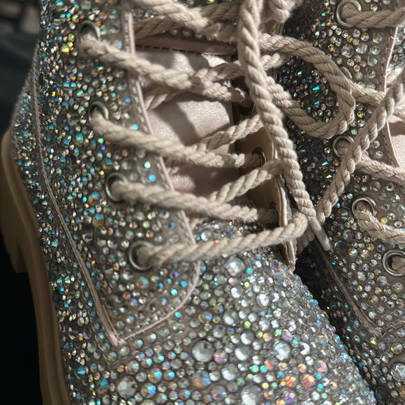 NWOB BETSY JOHNSON RHINESTONE BOOTS SZ 6 - Picture 3 of 9